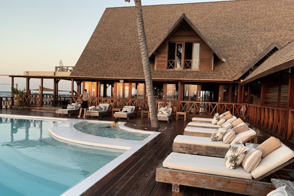 Resort Swimming Pool & Villa